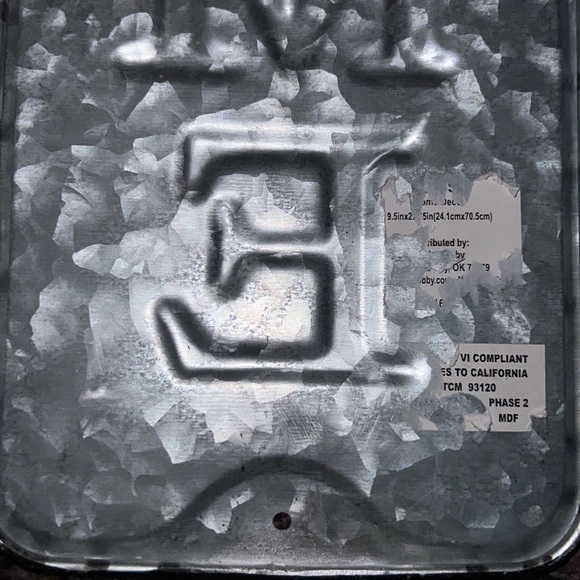 Rustic “Welcome” sign - Picture 7 of 7